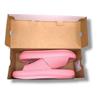 NEW XL Womens 11/12 Pink Slip On Shower Sandals Athletic Dorm Lightweight